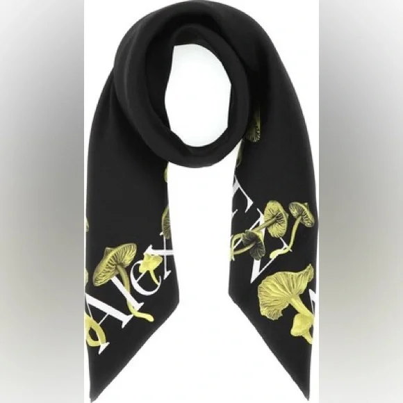 NWT 🍄 Alexander McQueen black mushroom silk square twill scarf - Picture 6 of 10